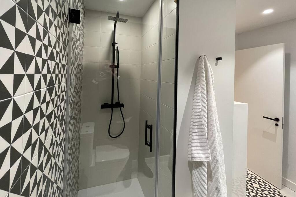 Notel Club - Precioso Loft En El Centro De La Ciudad Santander Buitenkant foto